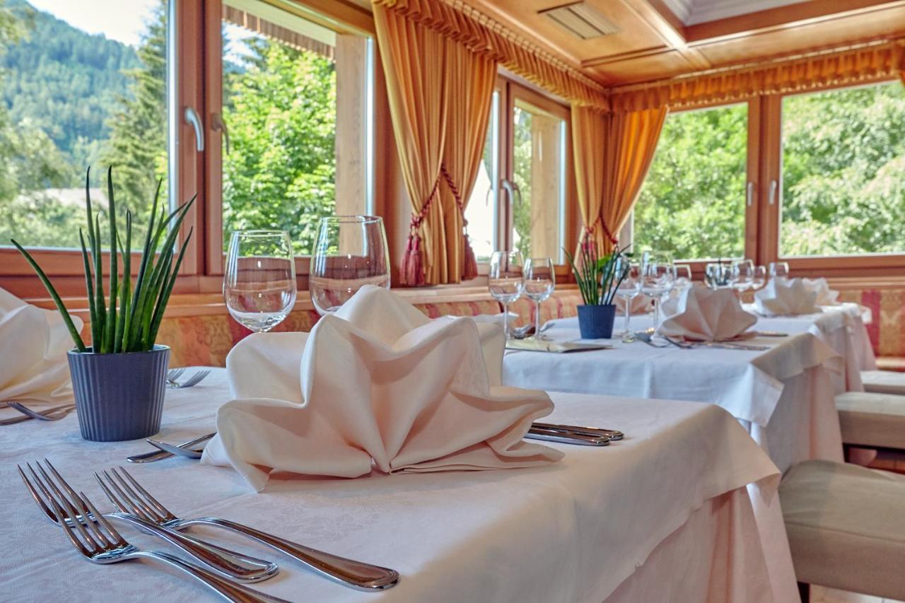 Hotel Broetz Rasun di Sotto Bagian luar foto