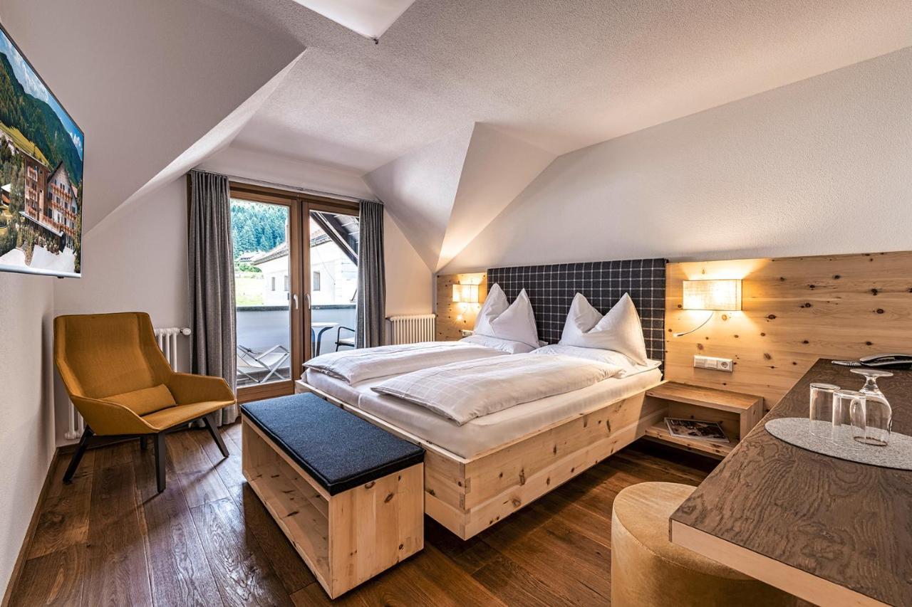 Hotel Broetz Rasun di Sotto Bagian luar foto