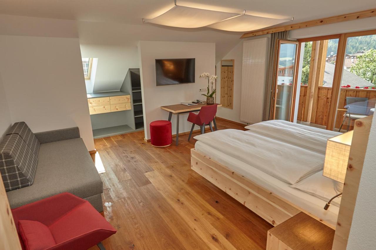 Hotel Broetz Rasun di Sotto Bagian luar foto