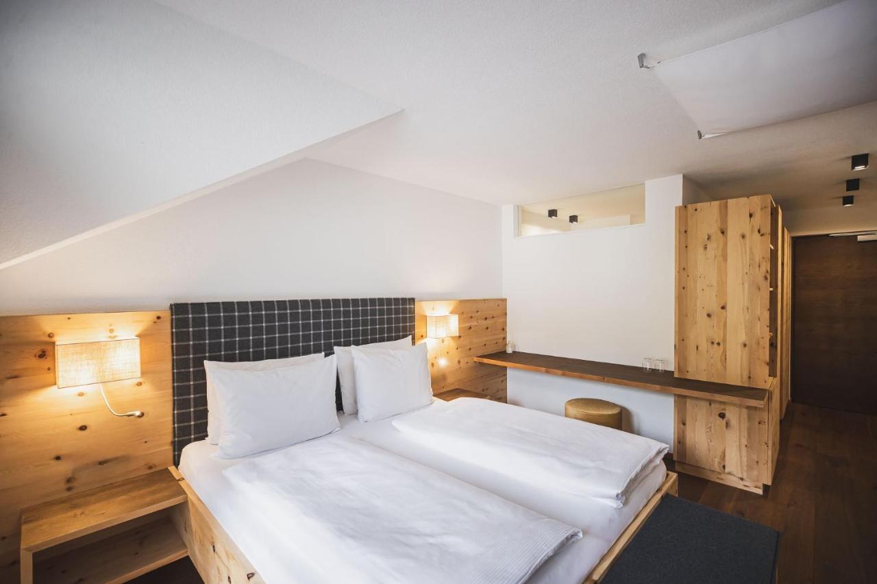 Hotel Broetz Rasun di Sotto Bagian luar foto