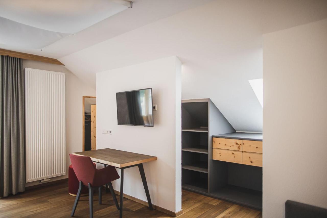 Hotel Broetz Rasun di Sotto Bagian luar foto