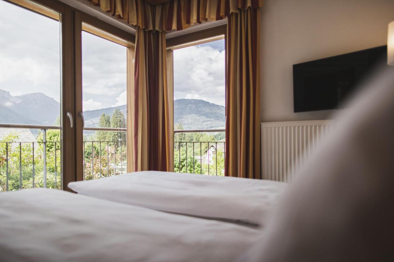 Hotel Broetz Rasun di Sotto Bagian luar foto
