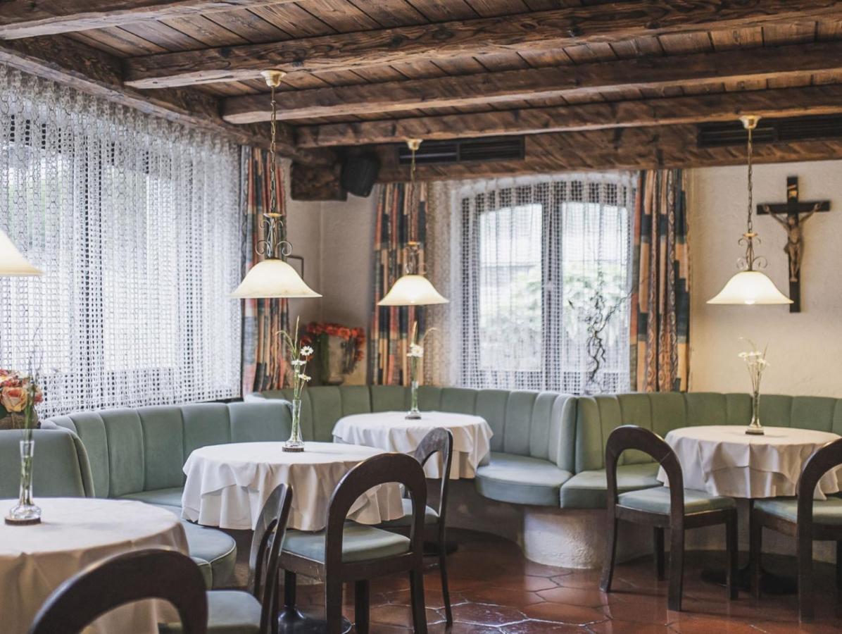 Hotel Broetz Rasun di Sotto Bagian luar foto