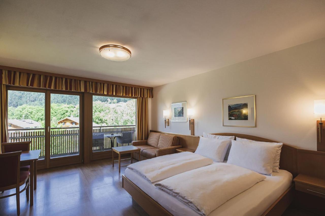 Hotel Broetz Rasun di Sotto Bagian luar foto