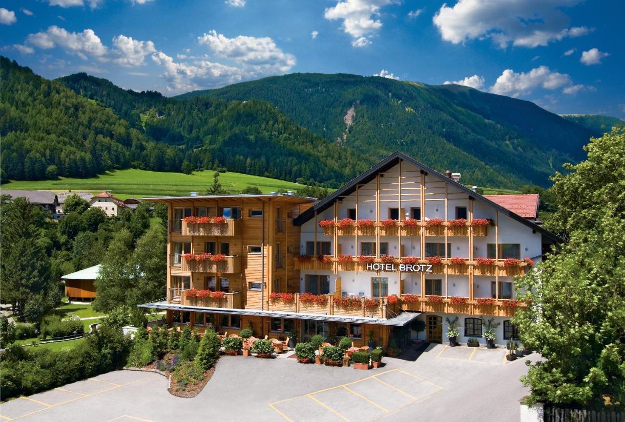 Hotel Broetz Rasun di Sotto Bagian luar foto