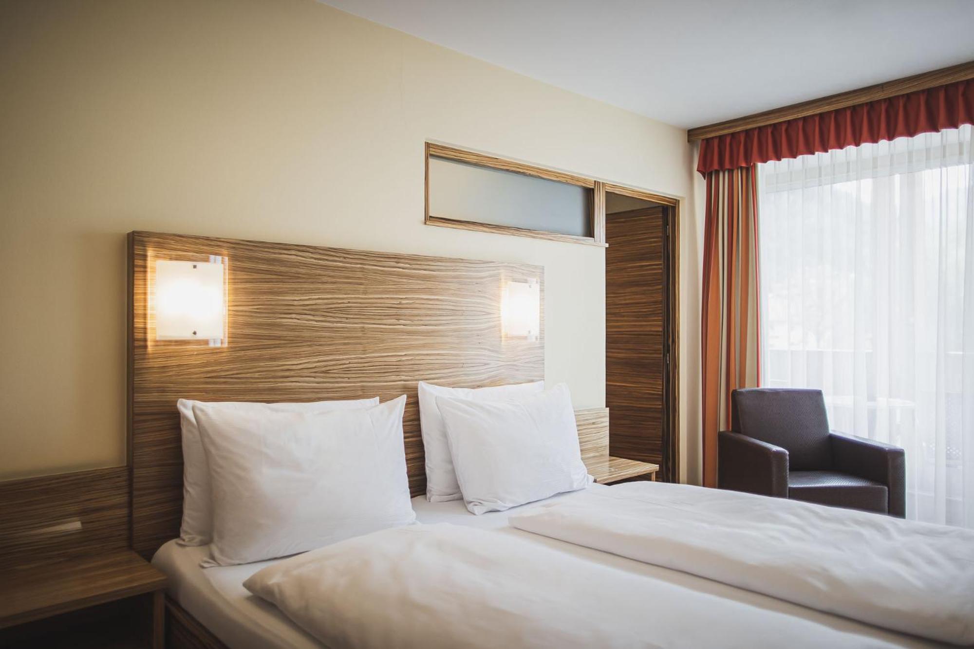 Hotel Broetz Rasun di Sotto Bagian luar foto
