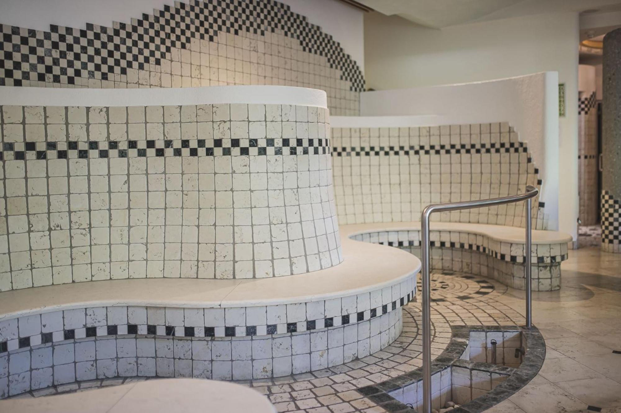 Hotel Broetz Rasun di Sotto Bagian luar foto