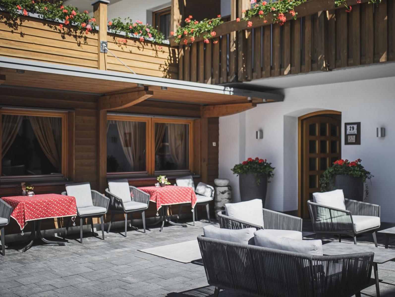 Hotel Broetz Rasun di Sotto Bagian luar foto